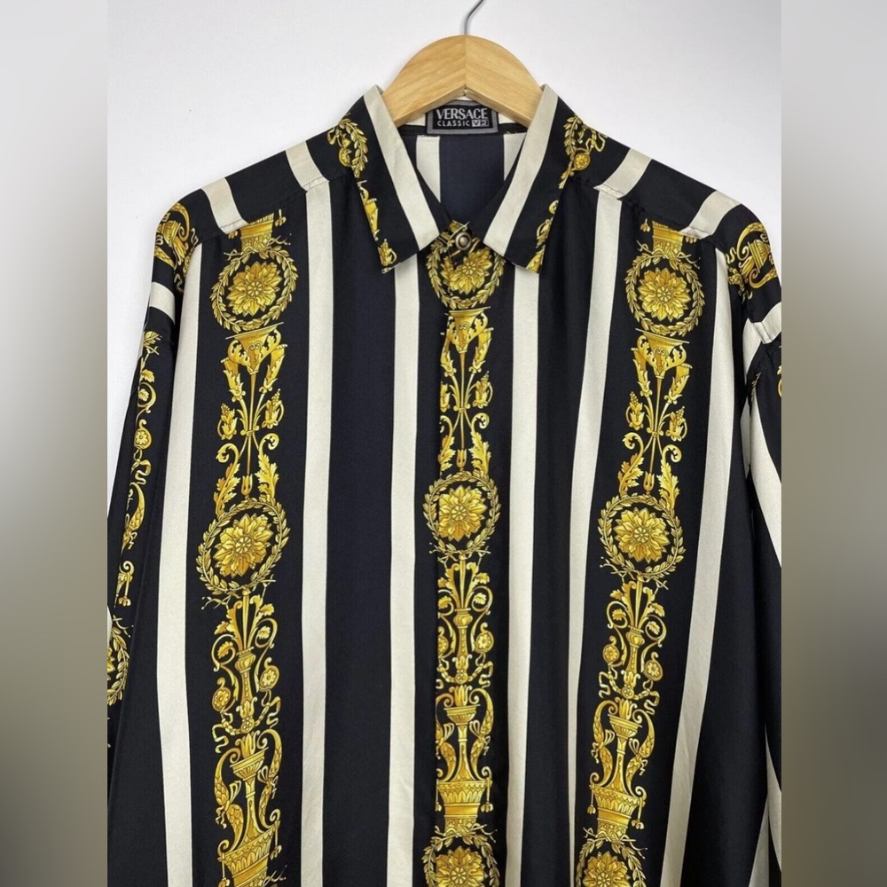 Very Rare Gianni Versace Silk Baroque Jewels button up shirt Vintage - Picture 6 of 16